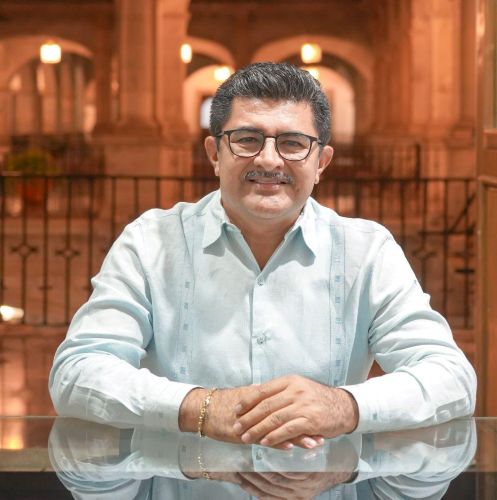 DR MIGUEL A