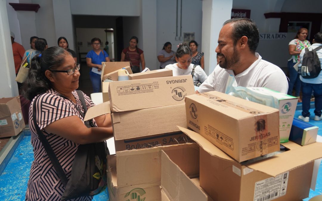 Entrega de insumos médicos y material de curación