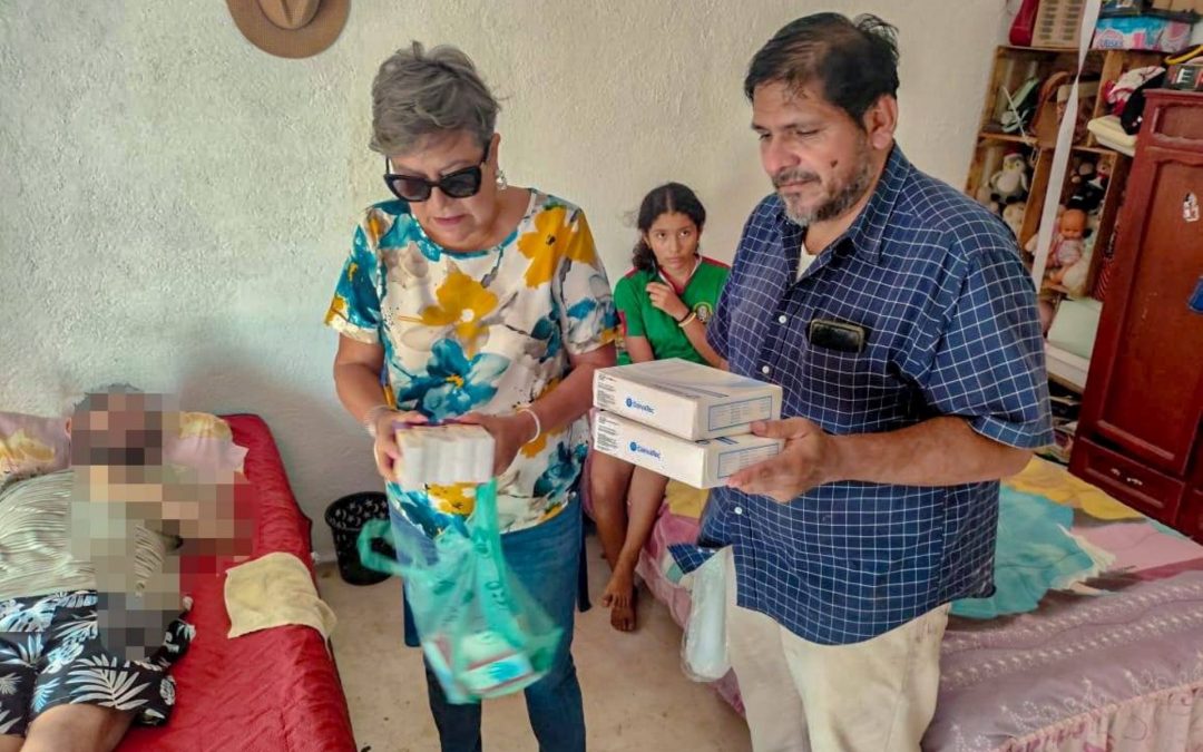 Apoyo para adultos mayores en colonia Bugambilias, Bajos de Chila.