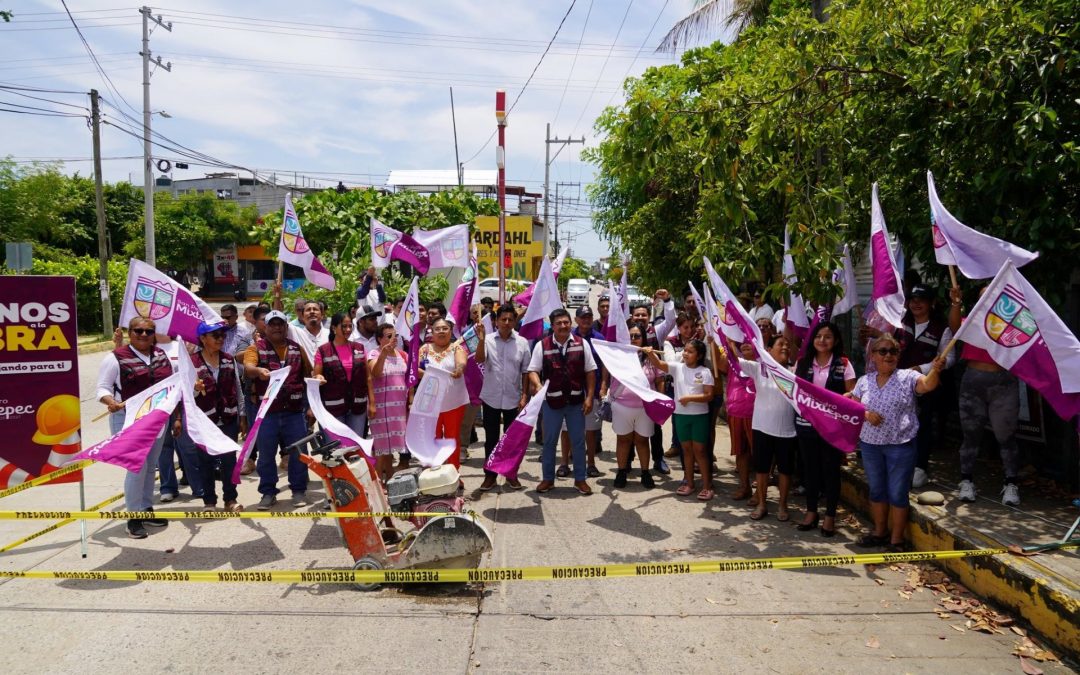 Construcción de una boca de tormenta en el Fraccionamiento Costa Chica