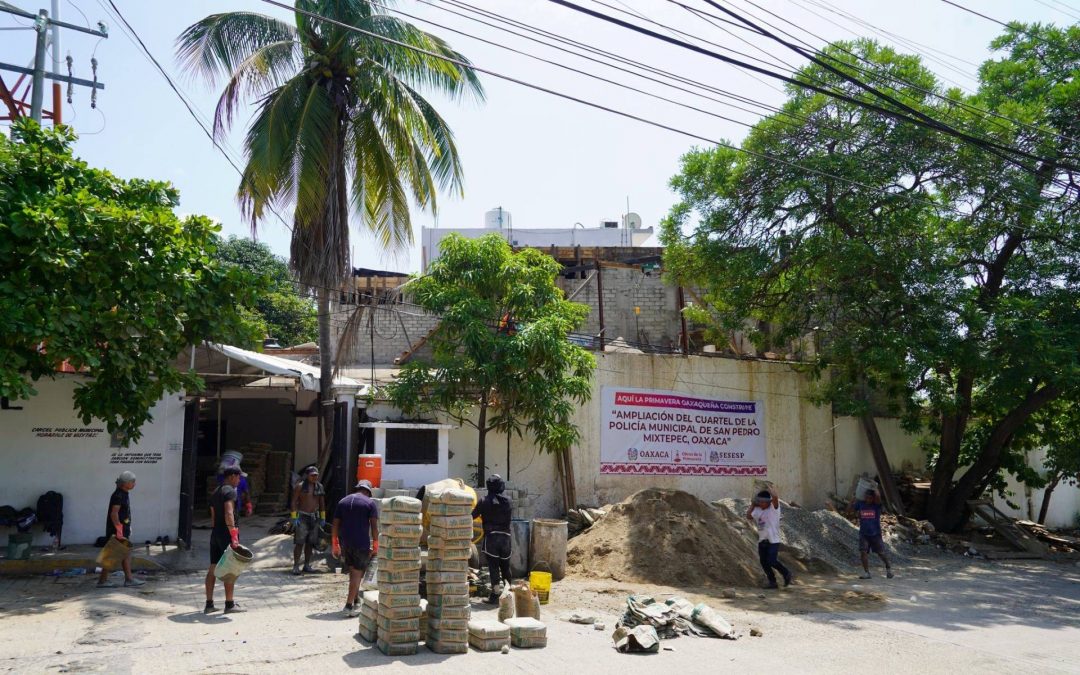 Avances de la ampliación de la Comandancia de la Policía Municipal en Puerto Escondido.