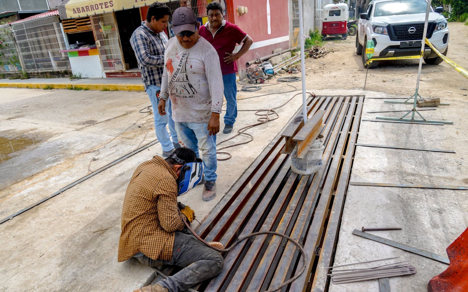 San Pedro Mixtepec avanza con el Presidente de las Obras.