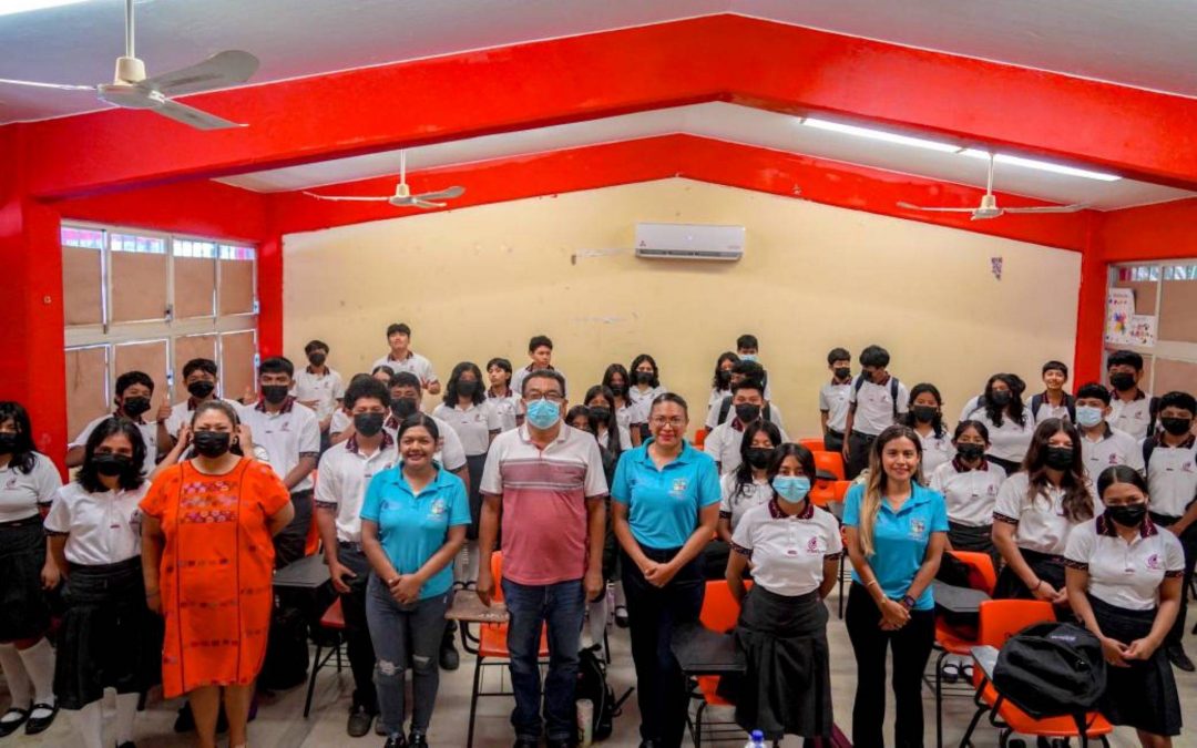 Taller “Regreso Escolar Responsable”, en el COBAO de Puerto Escondido.