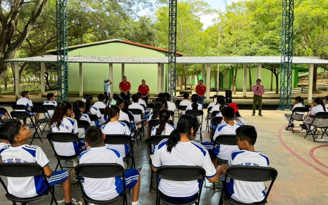“Escuelas por la Paz” en la Secundaria Técnica No. 102 de San Pedro Mixtepec.