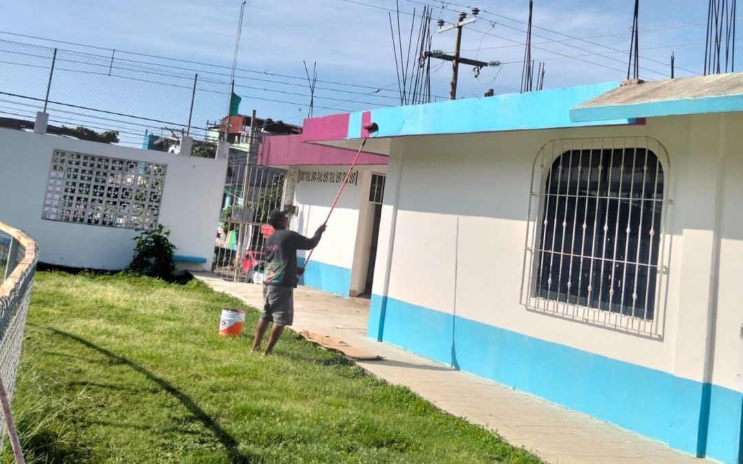 Trabajos en la Unidad deportiva Benito Juárez.